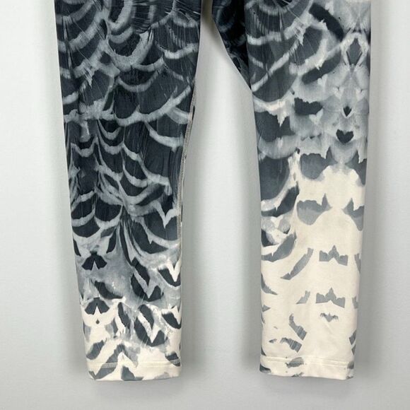 Lululemon Wunder Under Crop II Legging Pretty Plume Angel Wing Black Luon size 6 - Picture 6 of 11